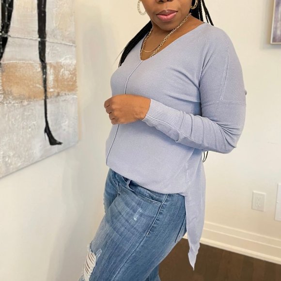 (NWT) Hi-Low V-Neck Long Sleeve Sweater - Picture 1 of 5